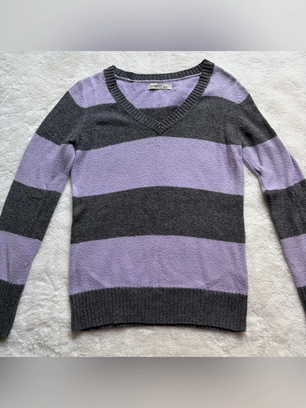 Old Navy Women’s V-Neck Sweater - Gray Purple Striped Long Sleeve, Size Small